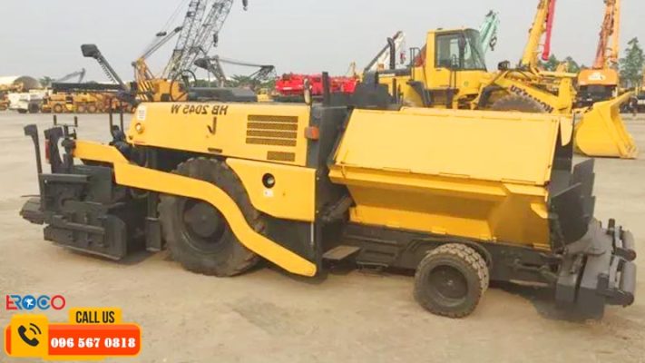 vì sao nên thuê máy rải thảm Sumitomo HB2045W?