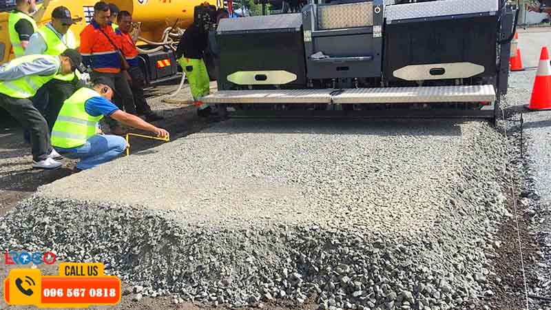 Đánh giá về tiêu chí khi chọn máy rải base, rải thảm