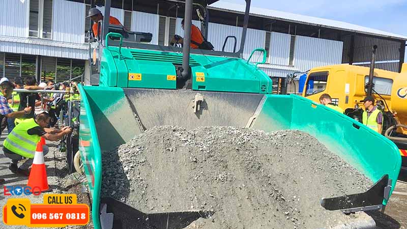 máy rải base giúp đẩy nhanh tiến độ thi công