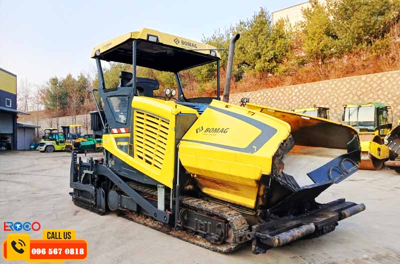 Máy thi công cấp phối là không thể thiếu đối với công trình