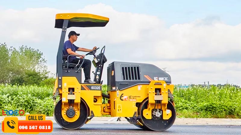 máy lu rung hoạt động công trình mạnh mẽ